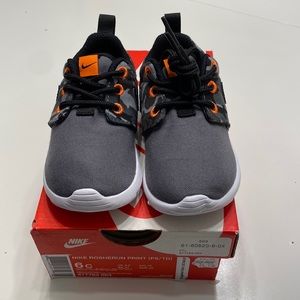 Brand New Nike Rosherun Grey Camo Child Sneakers 6C